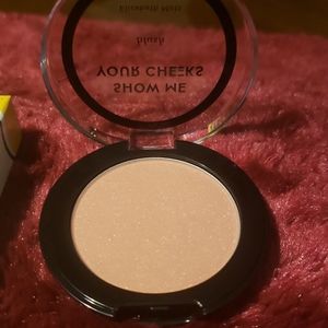 Elizabeth Mott, Show Me Your Cheeks, Soft Pink